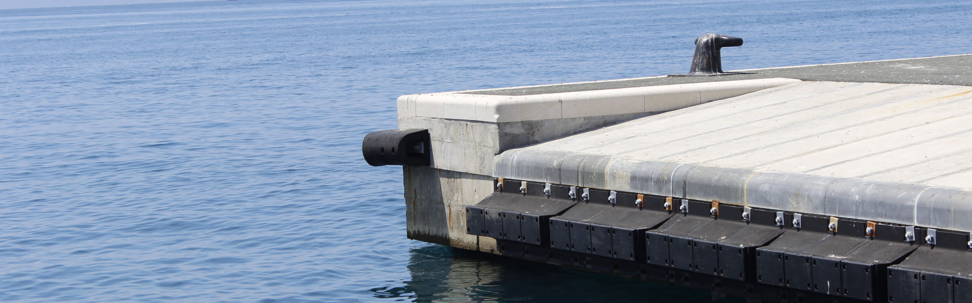 Attrezzatura marina dock